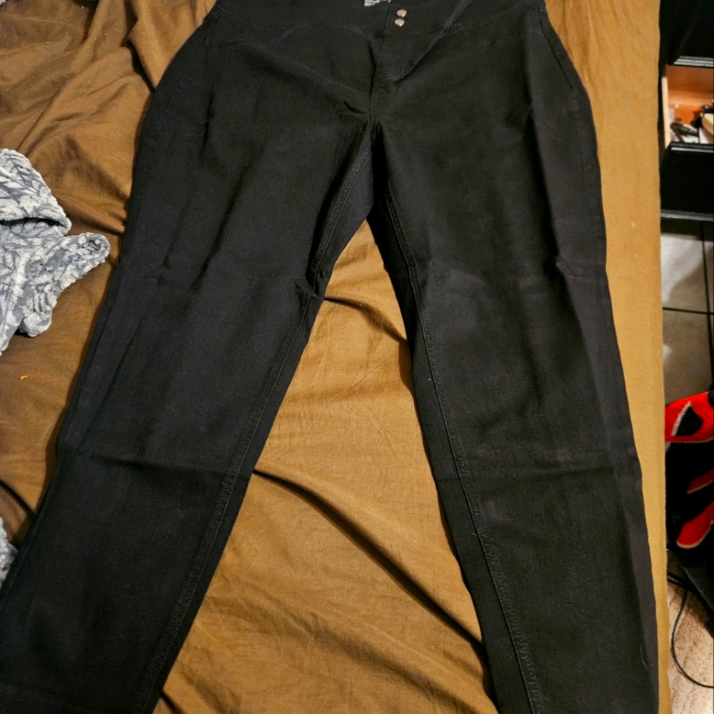 Skinny Mid-Rise pants